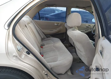 2000 Honda Accord 2.3 Lx from USA, damaged, VIN 1HGCG6655YA132368